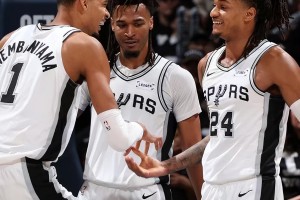 华体会体育-随着马刺7分险胜，尼克斯夺赛点，NBA季后赛最新排名出炉！
